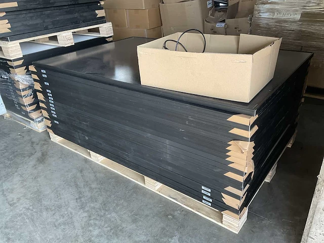 Astroenergy zonnepaneel (75x) - afbeelding 2 van  13