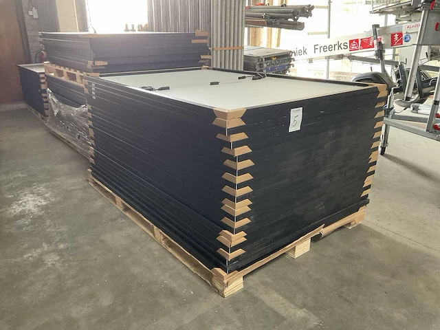Astroenergy zonnepaneel (75x) - afbeelding 1 van  13