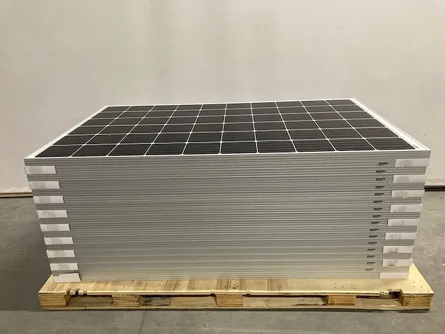 Astronergy - set van 18 astronergy glas-glas zonnepanelen (310 wp) en 1 blaupunkt bpt-v03-5.0 omvormer - afbeelding 3 van  10