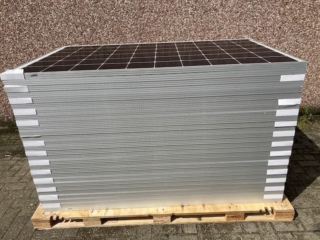 Astronergy - set van 36 astronergy 310 wp glas-glas zonnepanelen en 1 blaupunkt bpt-v03-10.0 omvormer (3-fase) - afbeelding 3 van  10