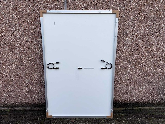 Astronergy - set van 72 zonnepanelen (totaal vermogen 29.520 wp) - afbeelding 3 van  5