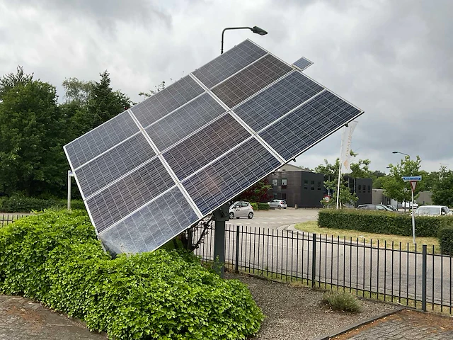 Astronergy zonnepaneel met trackingsysteem (12x) - afbeelding 1 van  10