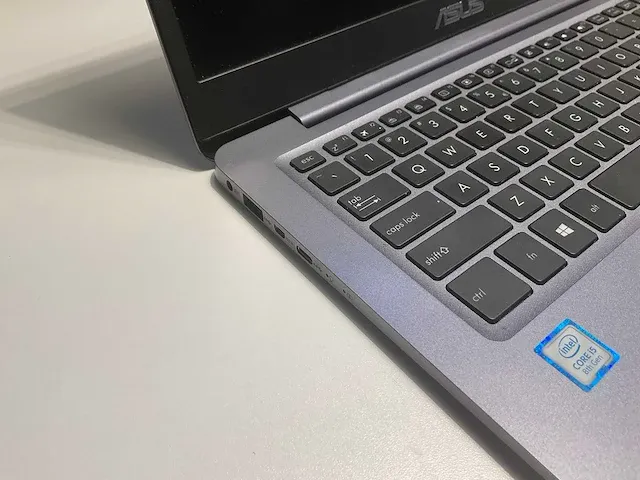 Asus - x406uar - laptop - afbeelding 2 van  7