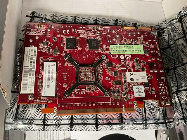 Asus geforce gt 730 computeronderdeel - afbeelding 4 van  4