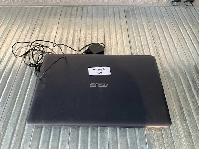 Asus laptop - afbeelding 1 van  3