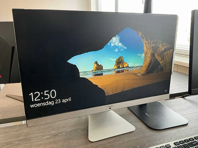 Asus m241d all-in-one desktop - afbeelding 2 van  12