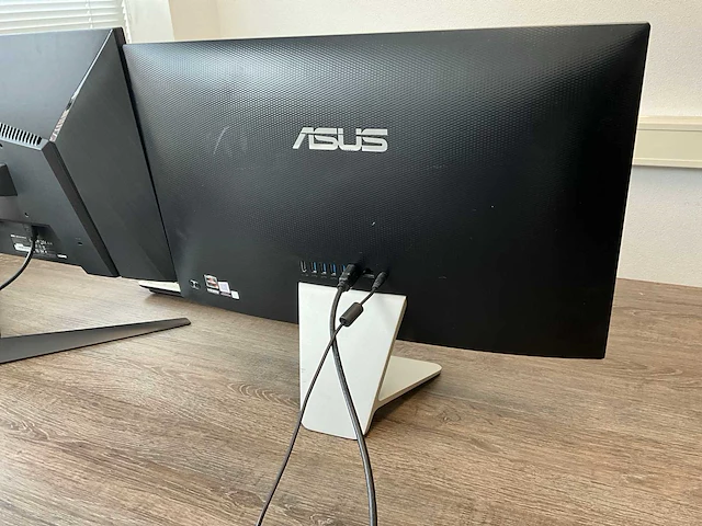 Asus m241d all-in-one desktop - afbeelding 8 van  9