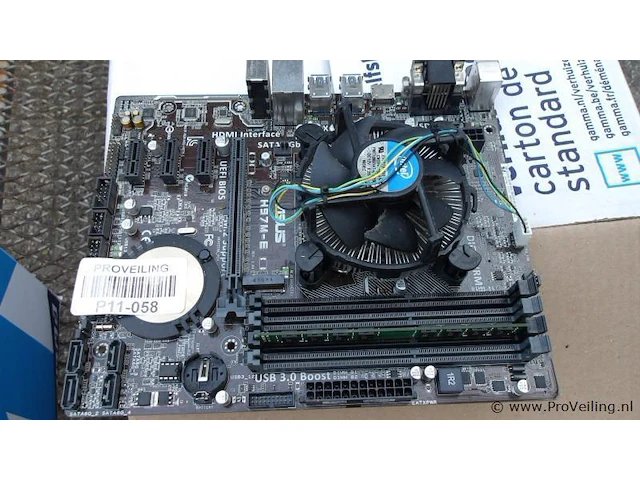 Asus moederbord - afbeelding 1 van  1