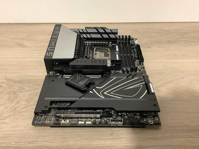Asus rog maximus z890 hero computeronderdeel - afbeelding 4 van  7