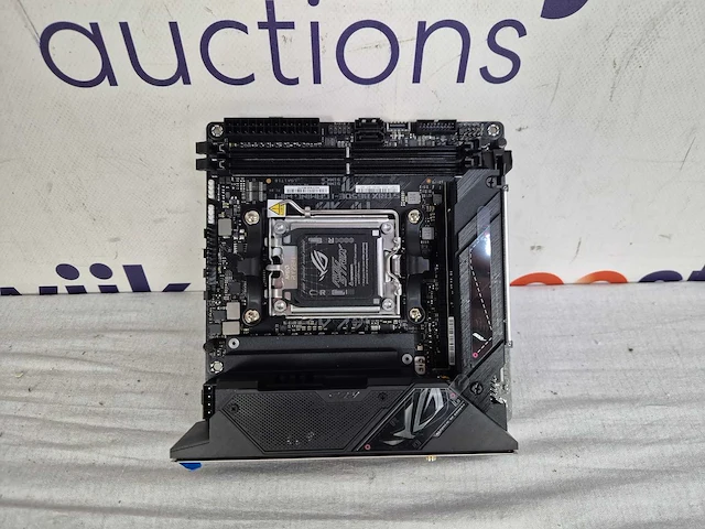 Asus rog strix b650e-i gaming wifi - afbeelding 3 van  4