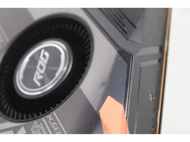 Asus rog strix lc radeon rx 6900 xt top edition 16gb gddr6 met 240mm radiator voor gpu en geheugen vloeistofkoeling - afbeelding 6 van  6
