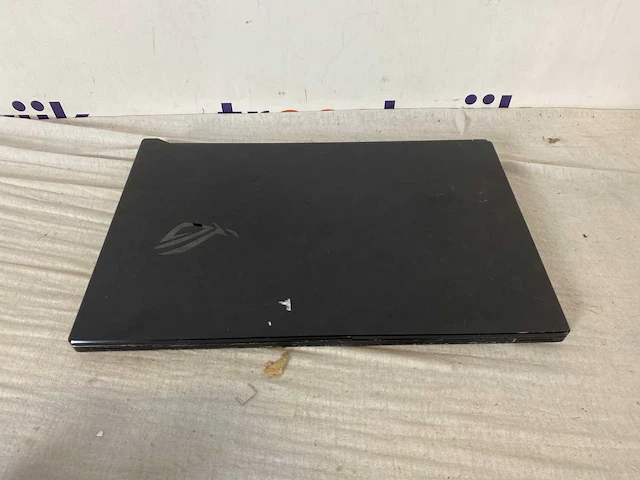 Asus rog zephyrus s17 gx703hs-006t laptop - afbeelding 2 van  4