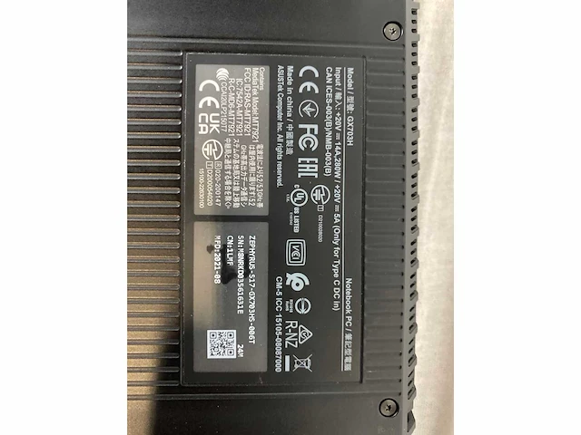 Asus rog zephyrus s17 gx703hs-006t laptop - afbeelding 4 van  4