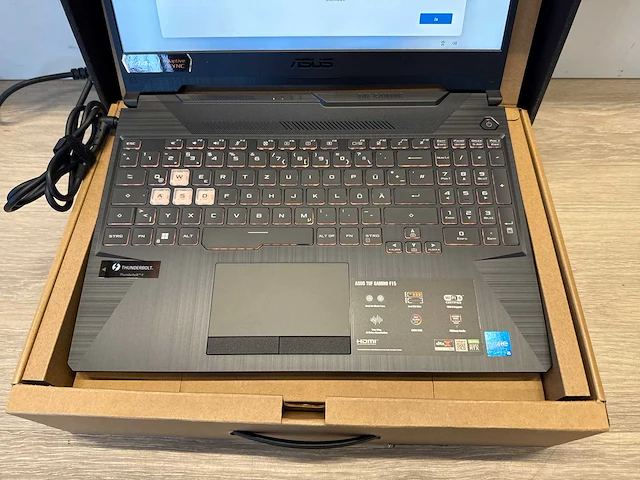 Asus tuf f15 15.6" gaming laptop - afbeelding 3 van  8