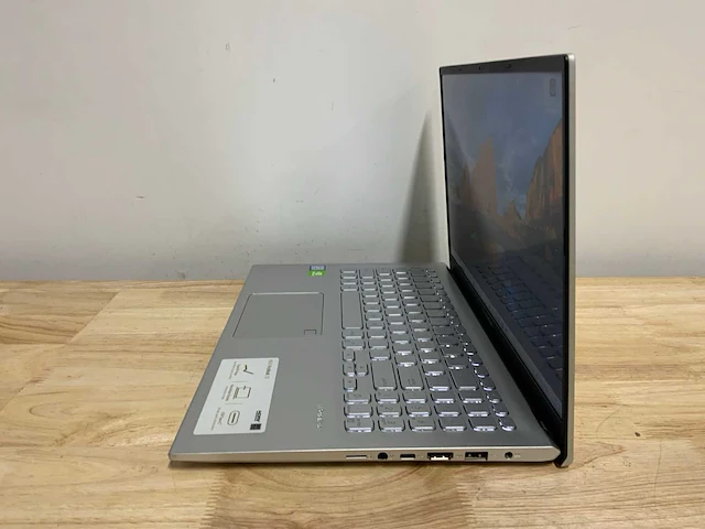 Asus vivobook 15 laptop - afbeelding 5 van  7