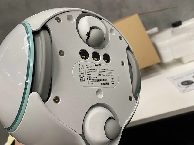 Asus zenbo junior - huisrobot - afbeelding 8 van  10