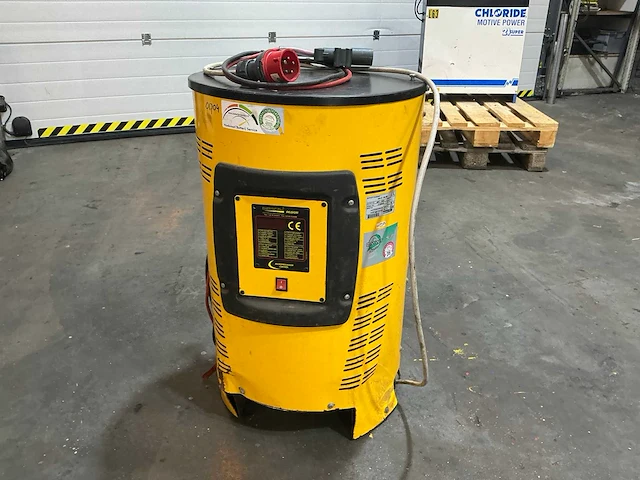 At-d 48 acculader - afbeelding 1 van  6