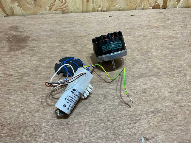 Atag sam vr/hr 18-33 ventilatormotor (4x) - afbeelding 5 van  7