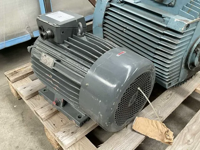 Atb ya 160l elektromotor - afbeelding 1 van  5