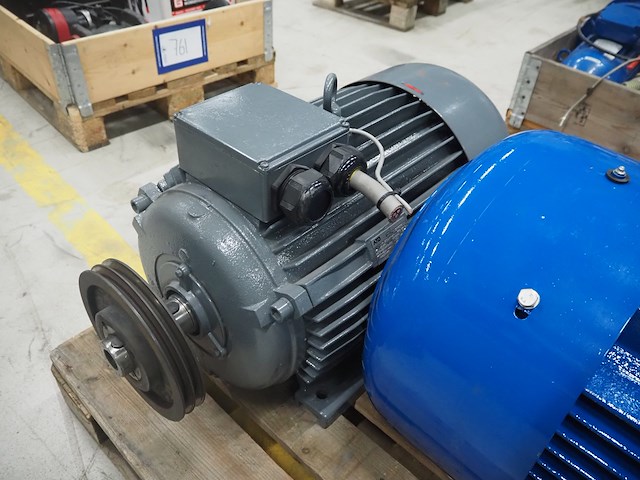 Atb - afbeelding 4 van  7