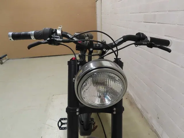 Ateliers heritage bike - heritage heroes - elektrische fiets - afbeelding 12 van  17