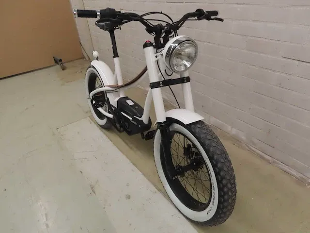 Ateliers heritage bike - heritage heroes - elektrische fiets - afbeelding 10 van  17