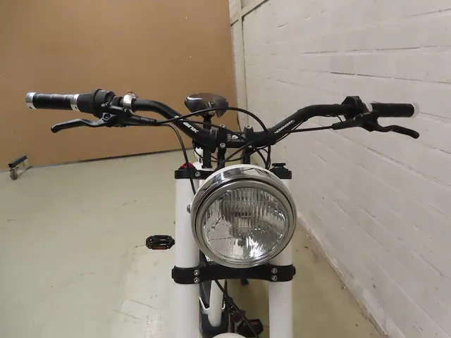 Ateliers heritage bike - heritage heroes - elektrische fiets - afbeelding 12 van  17