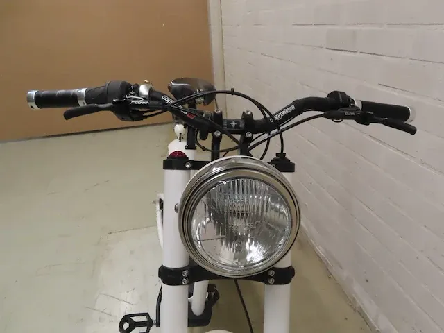 Ateliers heritage bike - heritage heroes - elektrische fiets - afbeelding 12 van  17