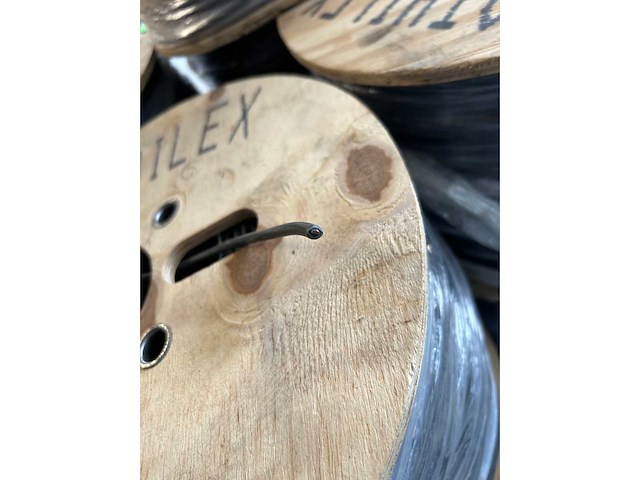 Athilex h1z2z2-k zonnepaneelkabel 1000m op haspel (2x) - afbeelding 5 van  6