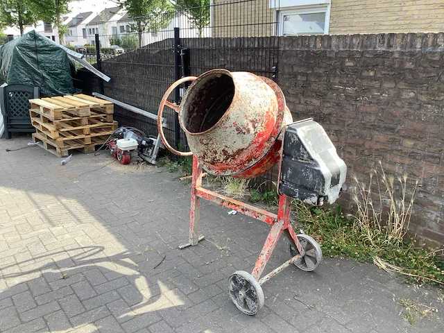 Atika betonmolen - afbeelding 1 van  4