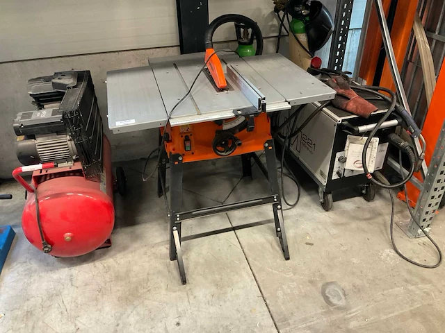 Atika t 250 n-2 zaagtafel - afbeelding 1 van  3