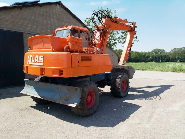 Atlas - 1976 - banden graafmachine - afbeelding 12 van  18