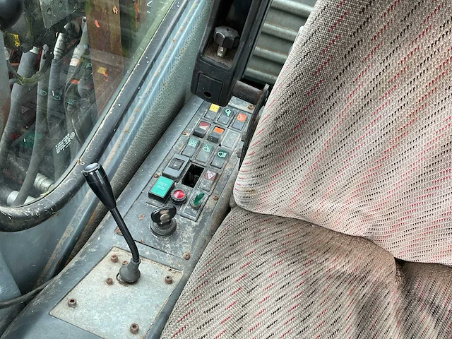 Atlas 1304 mobiele graafmachine - afbeelding 9 van  22