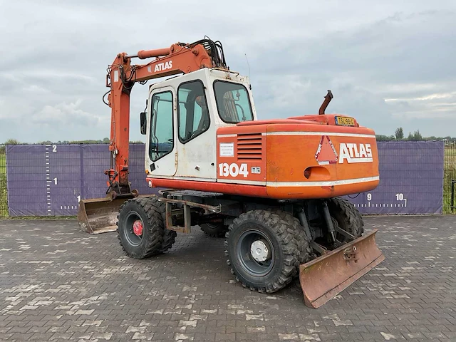 Atlas 1304 mobiele graafmachine - afbeelding 16 van  22