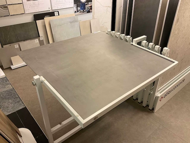 Atlas concorde boost smoke 120x120 cm tegel 17 m² - afbeelding 3 van  6