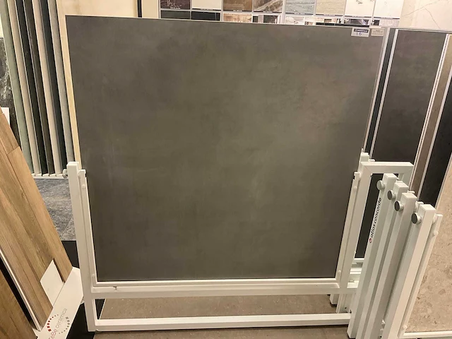 Atlas concorde boost smoke 120x120 cm tegel 17 m² - afbeelding 5 van  6