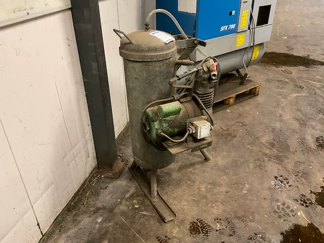 Atlas copco fe20et zuigercompressor - afbeelding 3 van  7