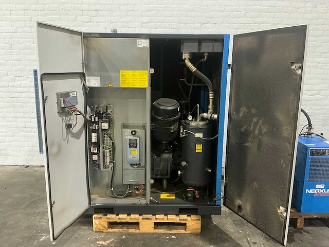 Atlas copco group - agre - rallye 31 10 400/3/50 - screw air compressors - 2011 - afbeelding 6 van  11