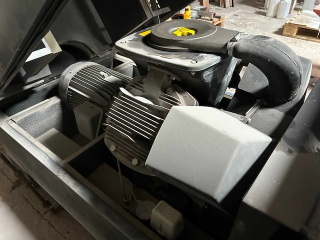 Atlas copco le 11 luchtcompressor - afbeelding 9 van  10