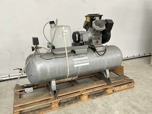 Atlas copco le 2 10 s e 250l + cd 2-cilinder luchtcompressor - afbeelding 9 van  16