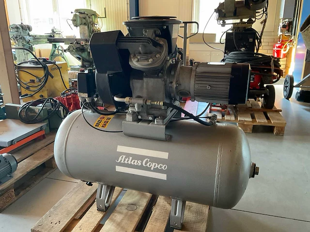 Atlas copco le5 zuigercompressor - afbeelding 1 van  7