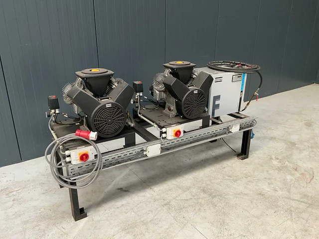 Atlas copco luchtcompressor set met luchtdroger - afbeelding 2 van  9