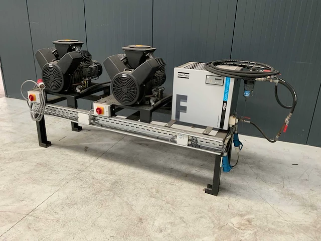 Atlas copco luchtcompressor set met luchtdroger - afbeelding 3 van  9