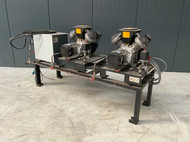 Atlas copco luchtcompressor set met luchtdroger - afbeelding 5 van  9