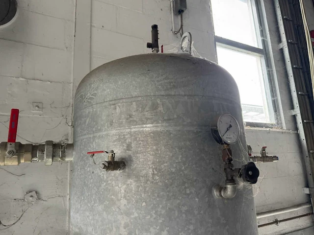 Atlas copco luchtdruk tank - afbeelding 9 van  11