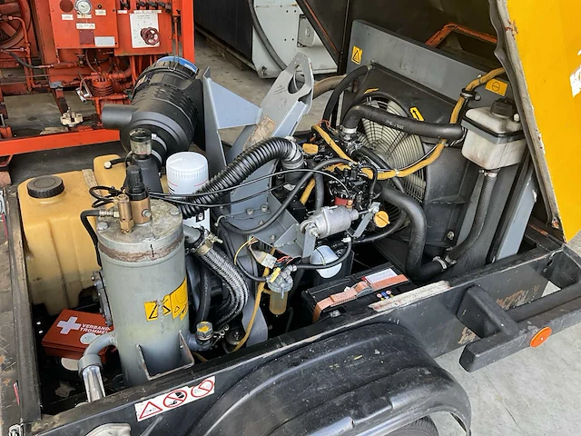 Atlas copco mobiele luchtcompressor - afbeelding 3 van  11