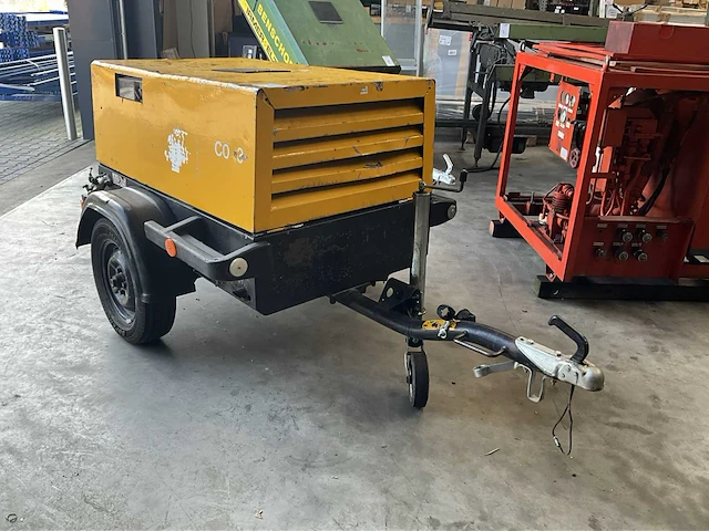 Atlas copco mobiele luchtcompressor - afbeelding 4 van  11