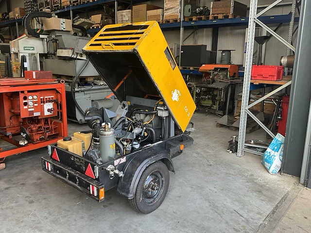 Atlas copco mobiele luchtcompressor - afbeelding 8 van  11