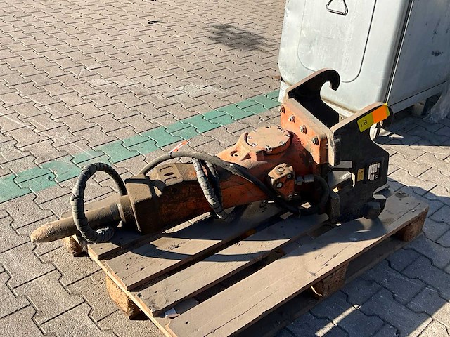 Atlas copco sb 202 hydraulische sloophamer - afbeelding 4 van  5