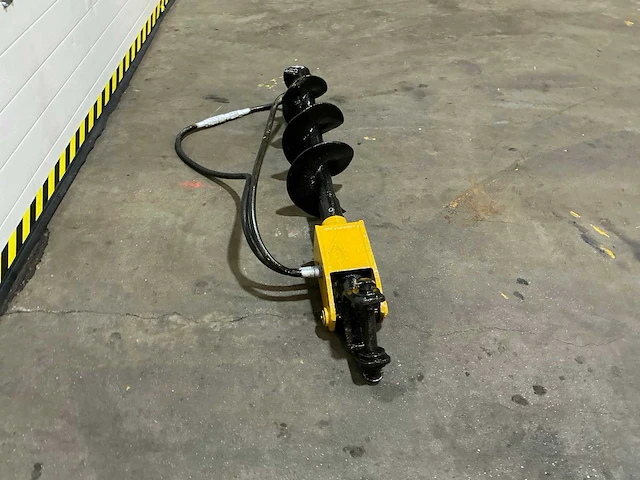 Atlas copco sb102 hydraulisch grondboor - afbeelding 3 van  5